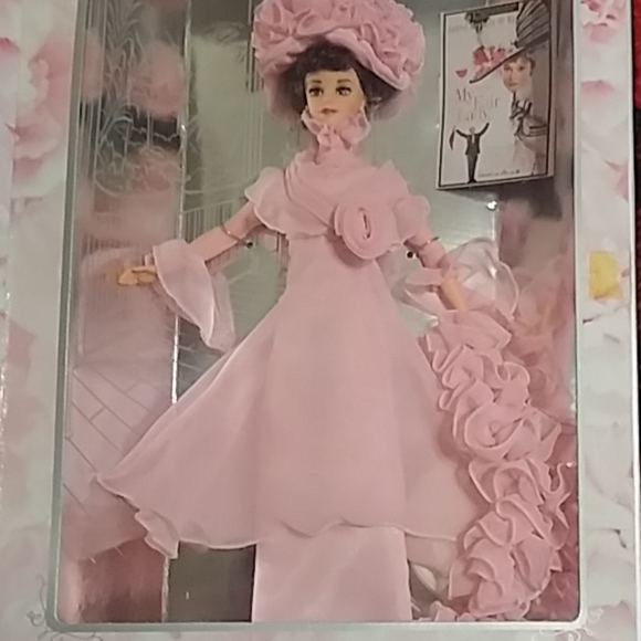 Collector Barbie - Picture 3 of 4
